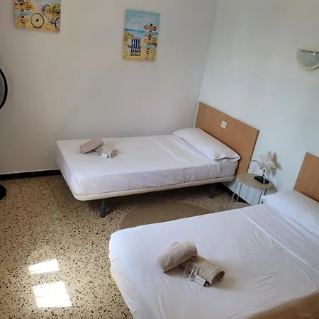Tatil Evi Casa Felic 12 Personen, Familiehuis Met Hottub Lloret de Mar