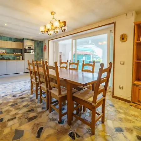 Casa Felic 12 Personen, Familiehuis Met Hottub Holiday home Lloret de Mar
